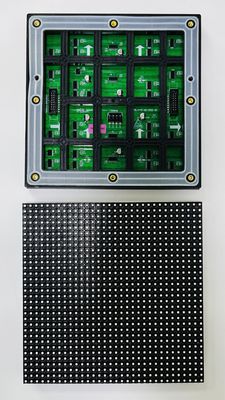 Wasserdichtes SMD 2727 Outdoor P6 LED Display Modul mit Vollfarbe und 3840Hz-7680Hz Erneuerungsrate