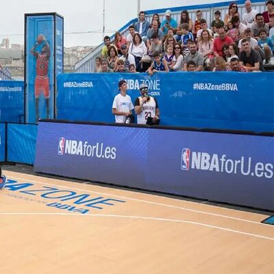 Outdoor LED Display Screen IP65 Wasserdicht mit 4000-5000 cd/m² Helligkeit und 100000 Stunden Lebensdauer