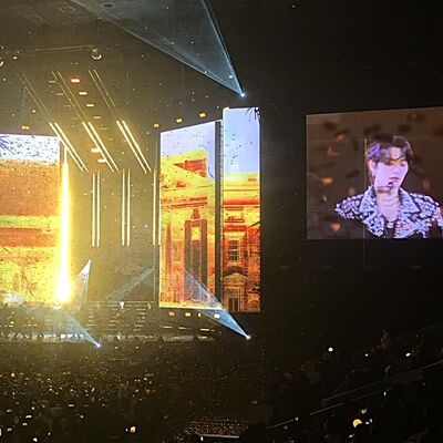 Hochleistungs-Outdoor-Miet-LED-Videowand P2.604 mit IP65 Wasserdichtigkeit und 3840Hz Bildwiederholrate